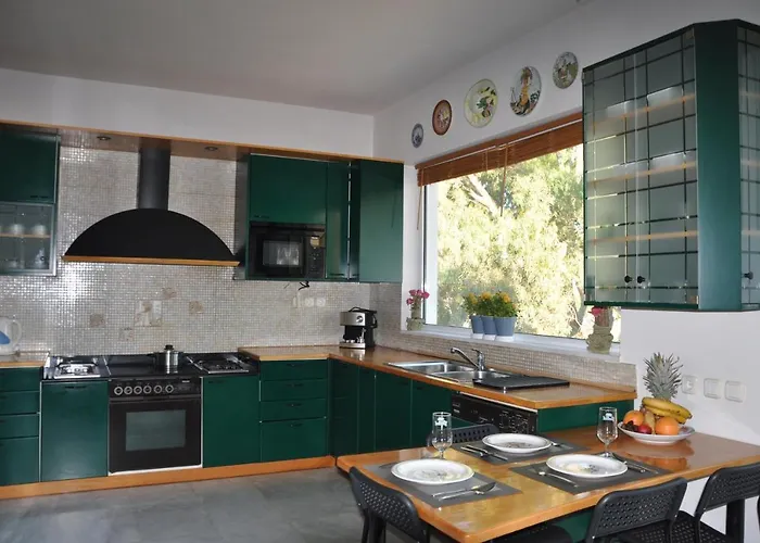 Elite * Hersonissos (Crete)